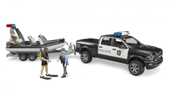 BRUDER® Polizei Pickup, L+S Modul, Anhänger mit Boot und 2 Figuren